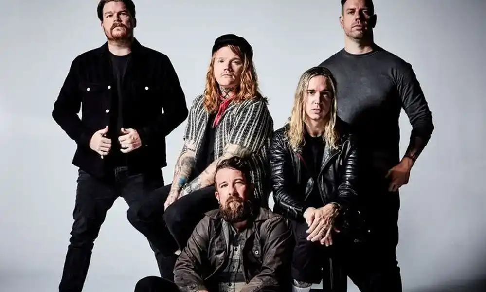 Underoath share new track “Survivor’s Guilt”