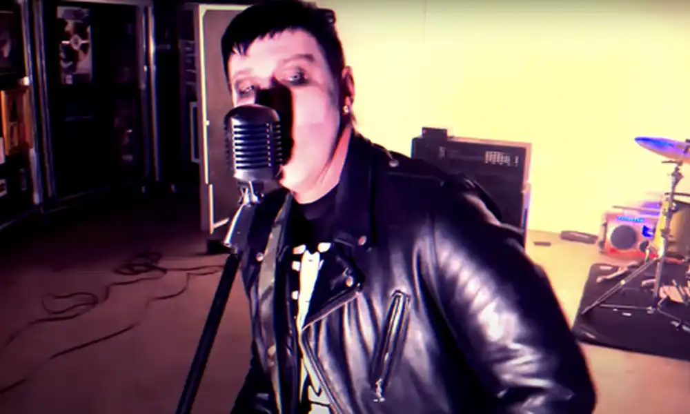 Avenged Sevenfold release covers of Misfits’ songs “Skulls” and “Halloween”