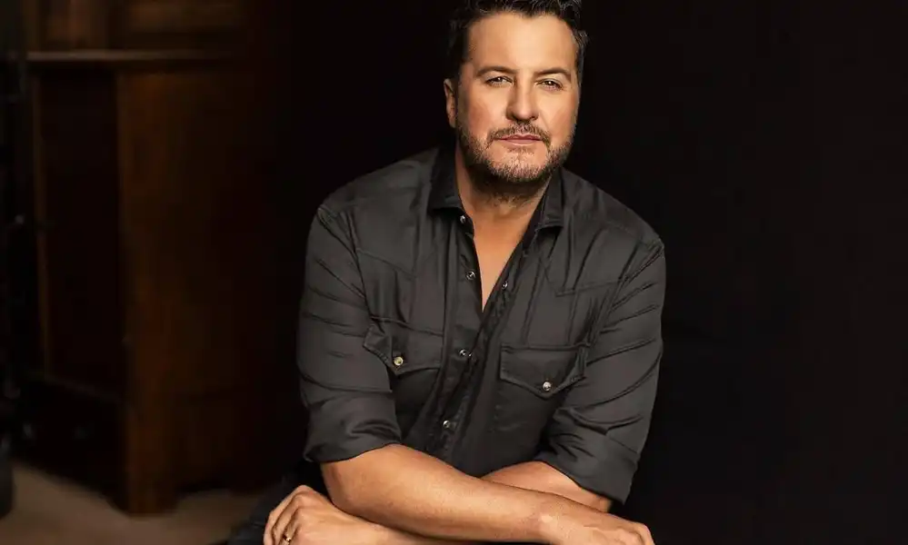 Luke Bryan Says His Next Single, “Country Song Came On” Is A Honky Tonk Gem