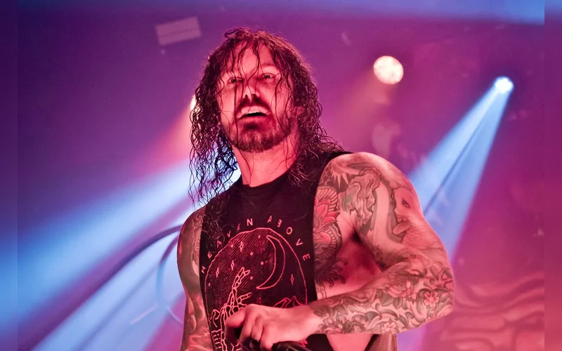 As I Lay Dying frontman Tim Lambesis makes official statement about mass exodus from band