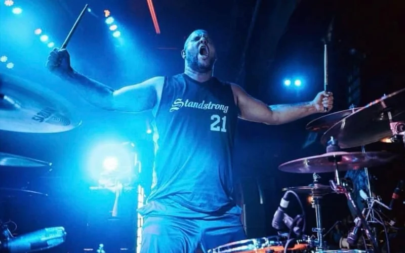 Nonpoint drummer Robb Rivera has medical episode mid show