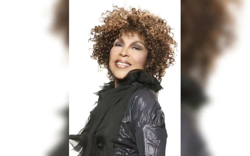 Prayers to Roberta Flack Family!