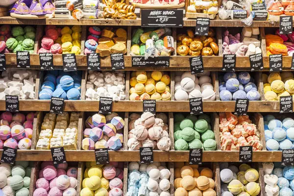 9 Things You Need to Know About Bath Bombs